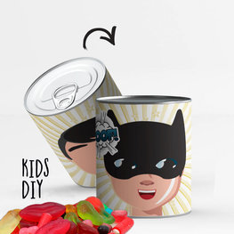 KIDS DIY: kleef zelf je blik - superheld
